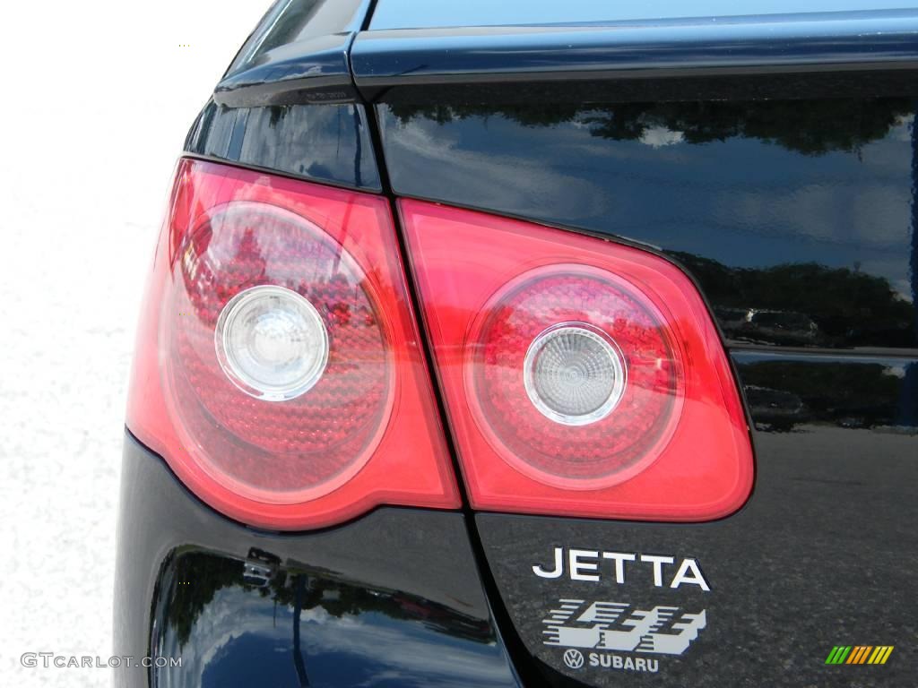 2006 Jetta 2.0T Sedan - Black / Pure Beige photo #10