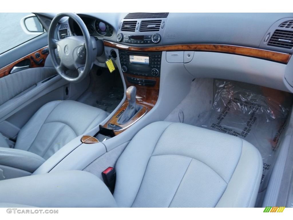 2003 Mercedes-Benz E 500 Sedan Dashboard Photos