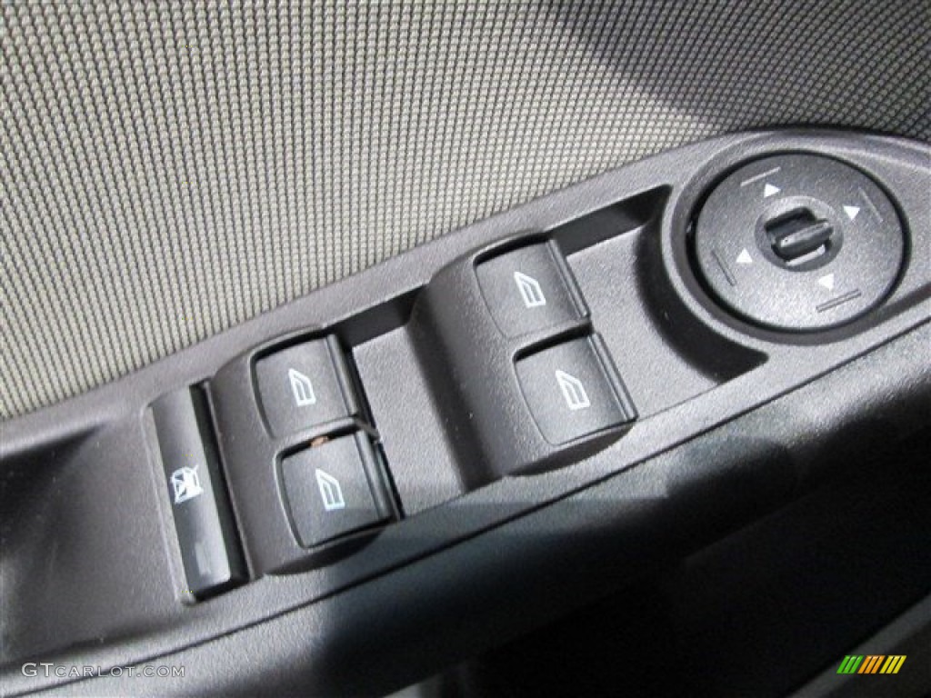 2014 Focus SE Sedan - Sterling Gray / Medium Light Stone photo #21