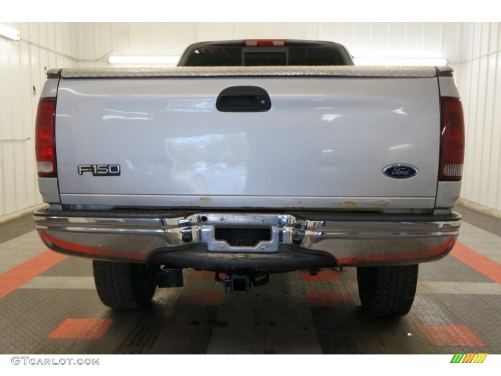 2002 F150 XLT SuperCab 4x4 - Silver Metallic / Dark Graphite photo #9