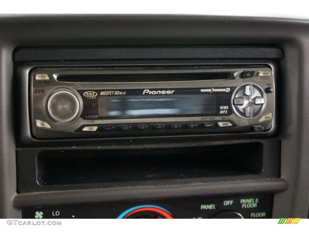 2002 F150 XLT SuperCab 4x4 - Silver Metallic / Dark Graphite photo #27