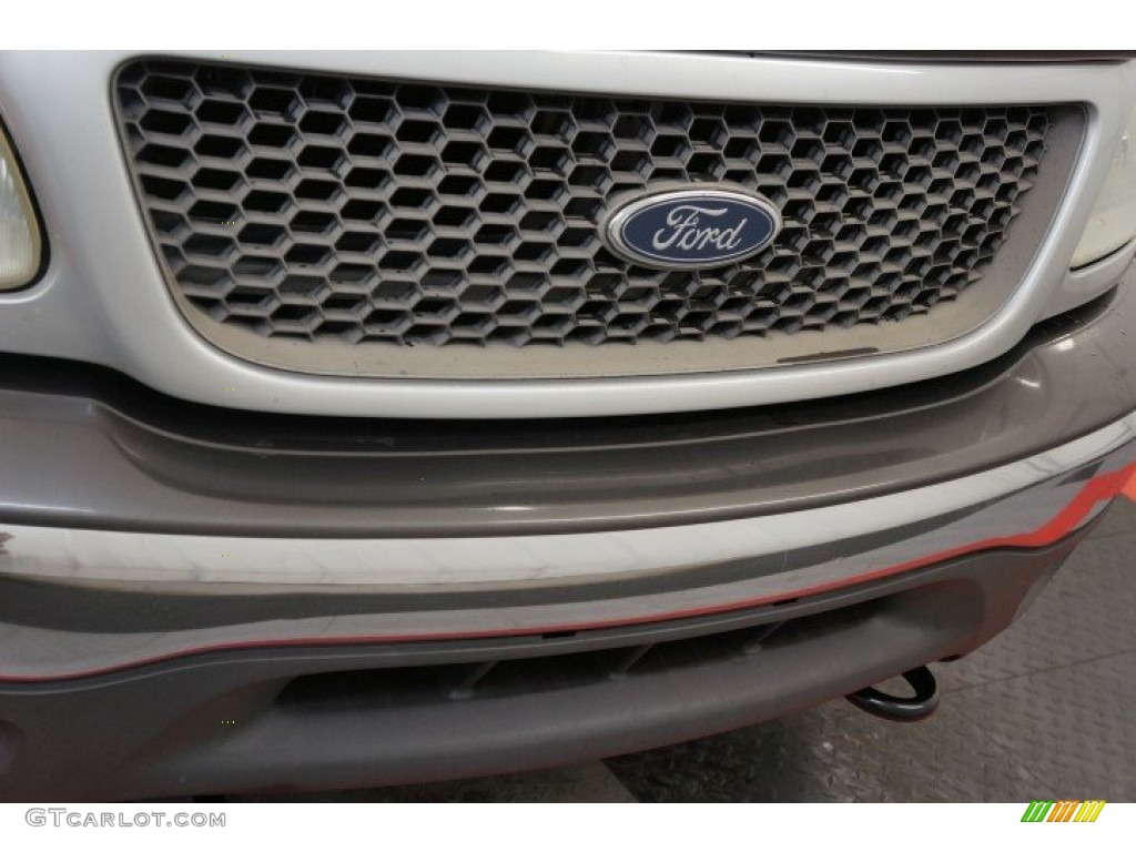 2002 F150 XLT SuperCab 4x4 - Silver Metallic / Dark Graphite photo #34