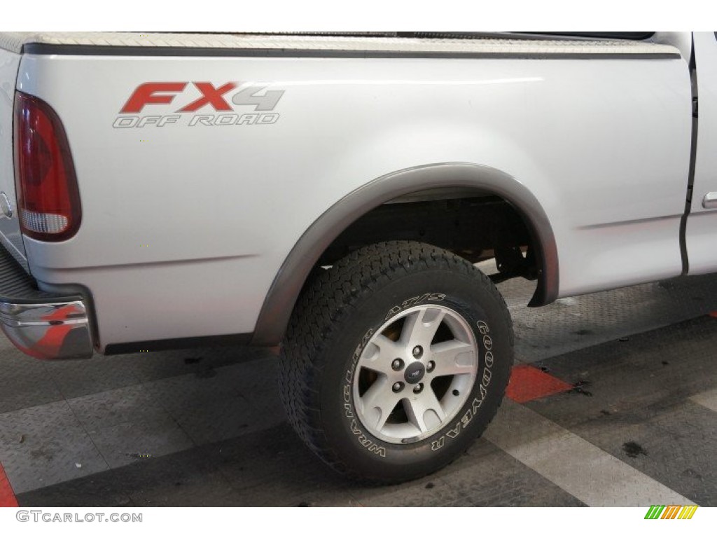 2002 F150 XLT SuperCab 4x4 - Silver Metallic / Dark Graphite photo #43