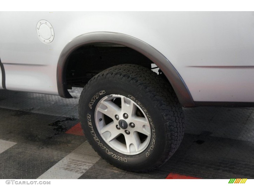 2002 F150 XLT SuperCab 4x4 - Silver Metallic / Dark Graphite photo #49