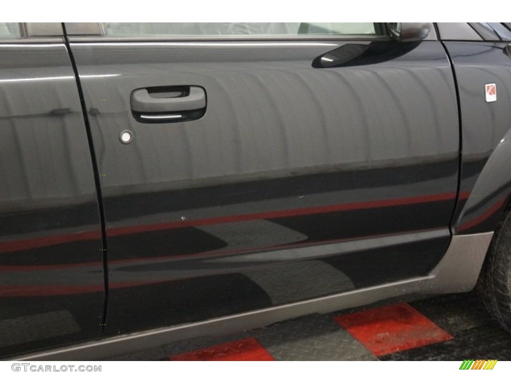 2003 VUE AWD - Black / Gray photo #39