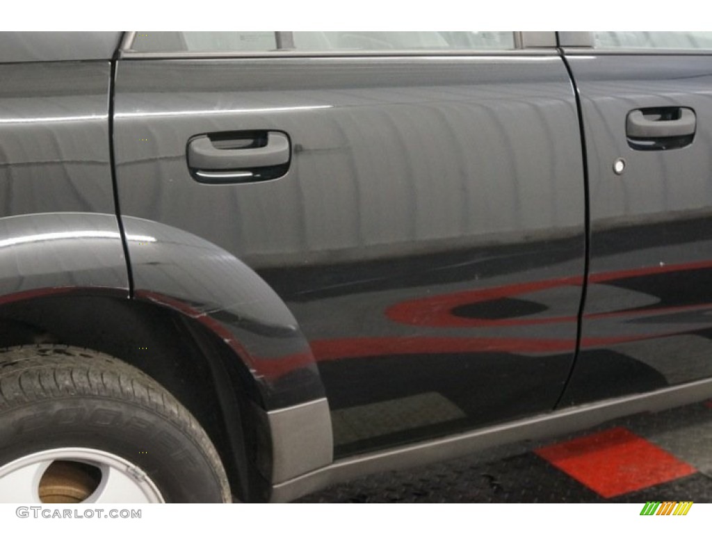 2003 VUE AWD - Black / Gray photo #40