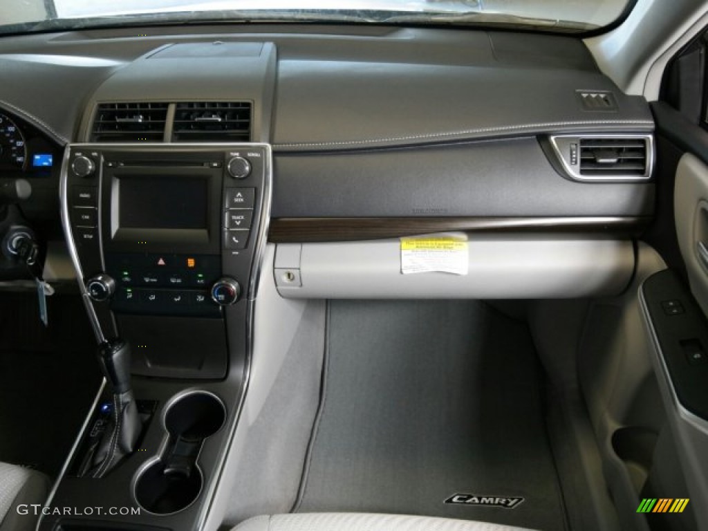2015 Camry LE - Predawn Gray Mica / Ash photo #10