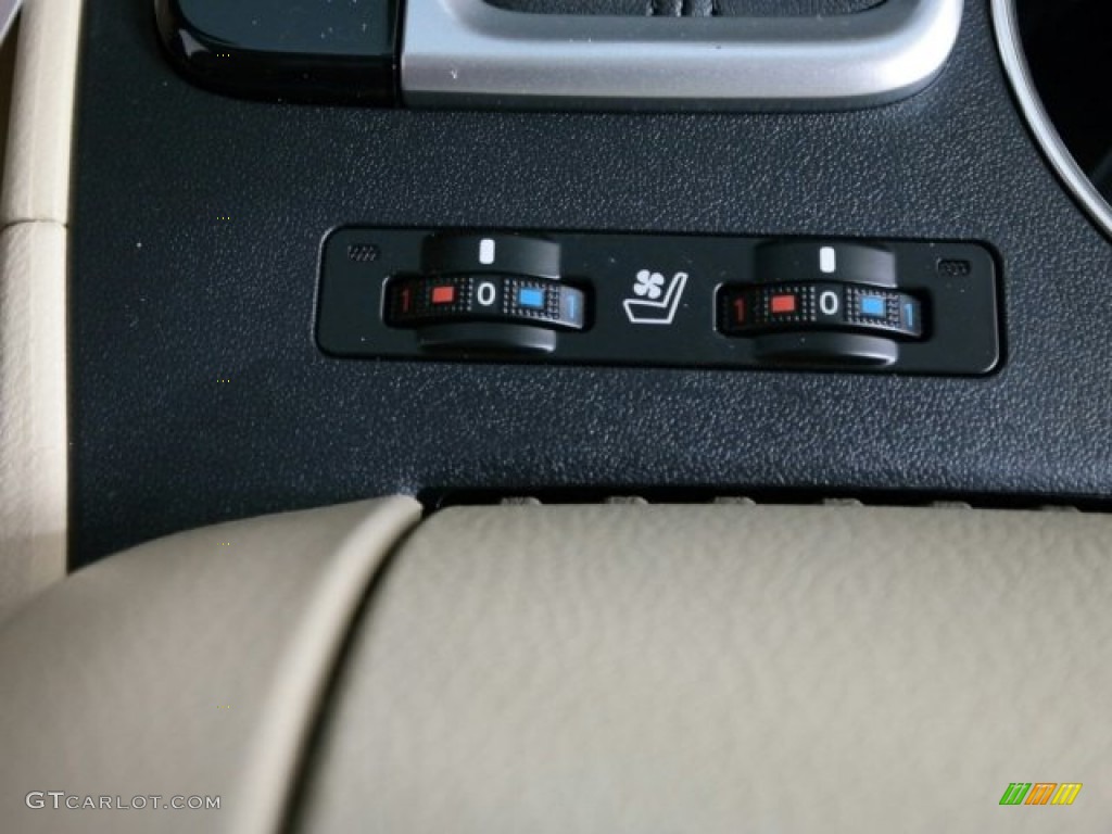 2015 Toyota Highlander Limited AWD Controls Photo #98569936