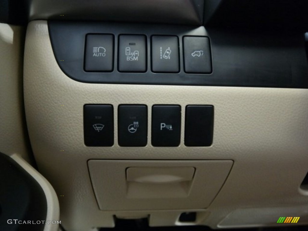 2015 Toyota Highlander Limited AWD Controls Photo #98569942