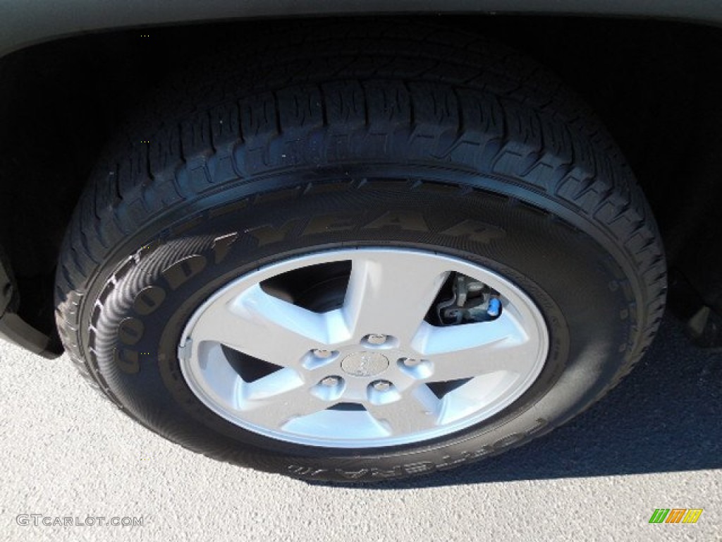 2013 Grand Cherokee Laredo - Winter Chill Pearl / Dark Graystone/Medium Graystone photo #15