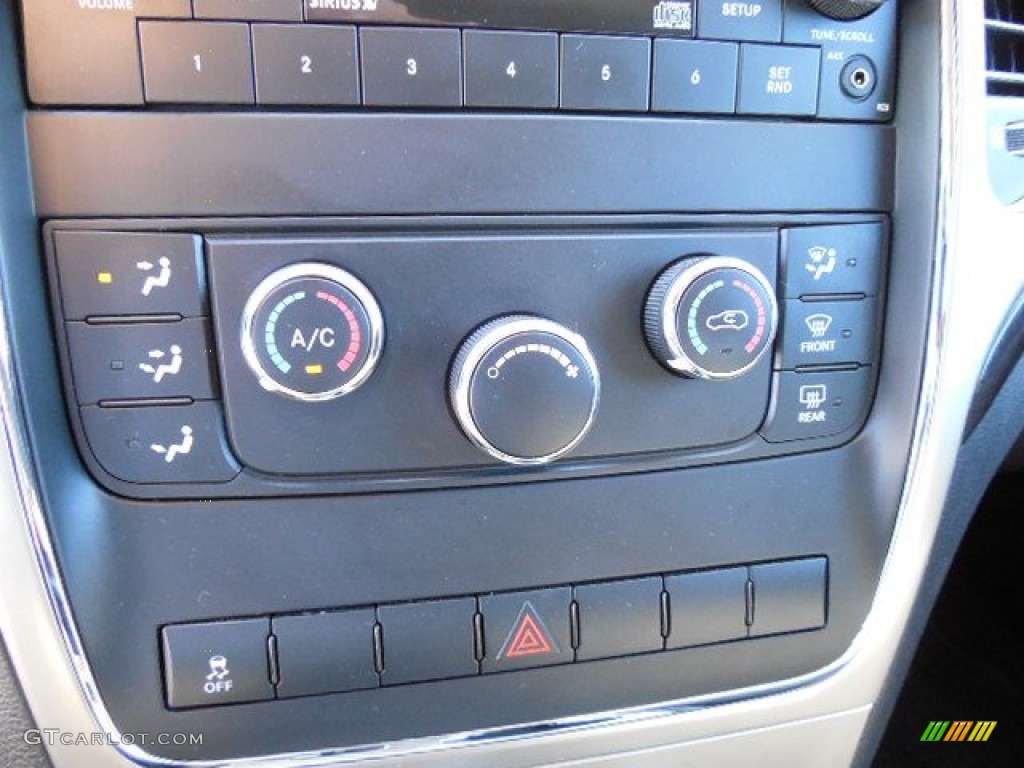 2013 Grand Cherokee Laredo - Winter Chill Pearl / Dark Graystone/Medium Graystone photo #21