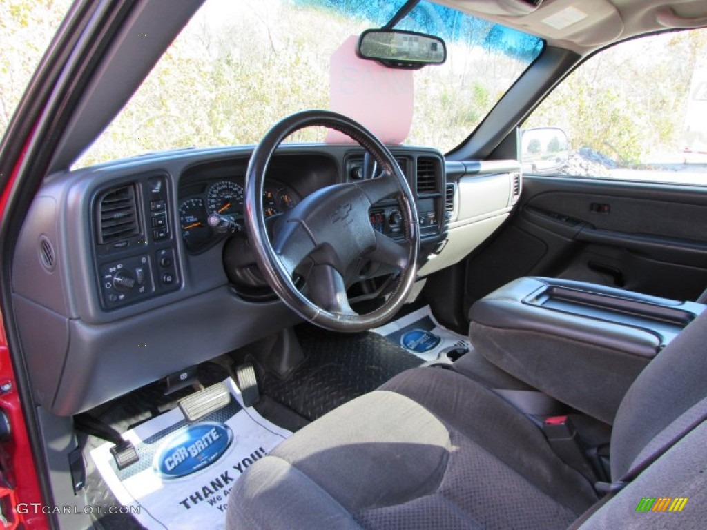 2003 Silverado 2500HD LS Regular Cab 4x4 - Victory Red / Dark Charcoal photo #25