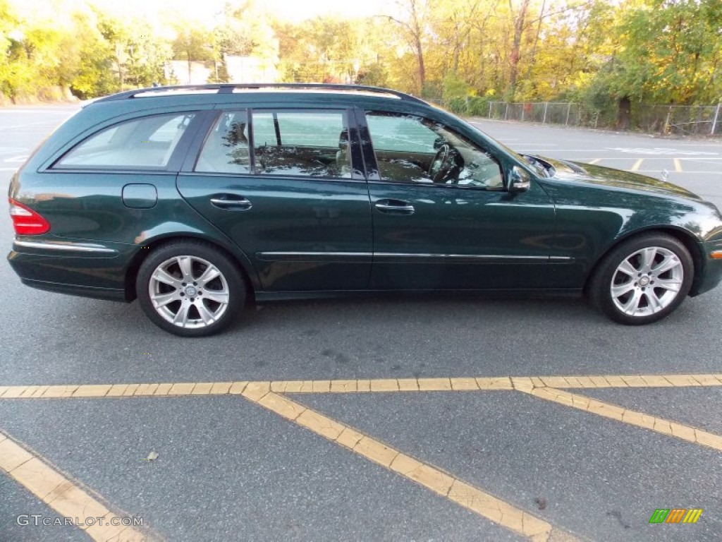 2009 E 350 4Matic Wagon - Jade Green Metallic / Cashmere photo #6