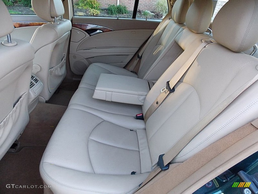2009 E 350 4Matic Wagon - Jade Green Metallic / Cashmere photo #16