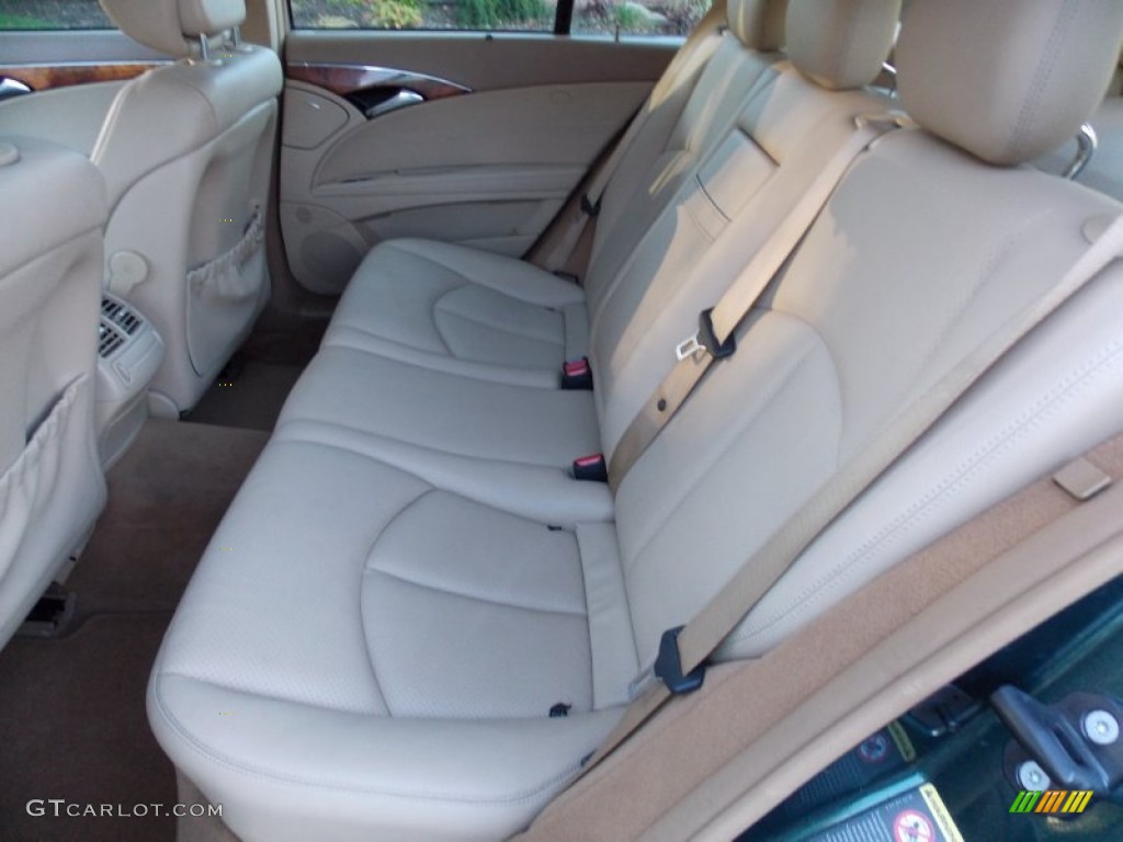 2009 E 350 4Matic Wagon - Jade Green Metallic / Cashmere photo #17