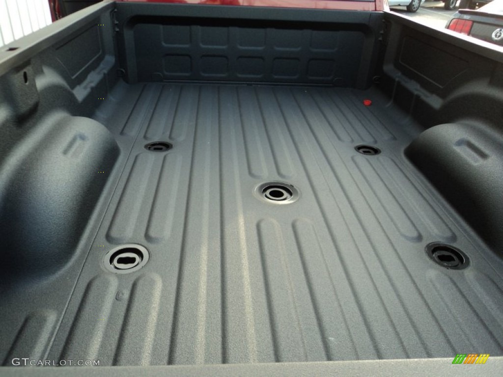 2015 Ram 3500 Tradesman Crew Cab 4x4 Trunk Photos