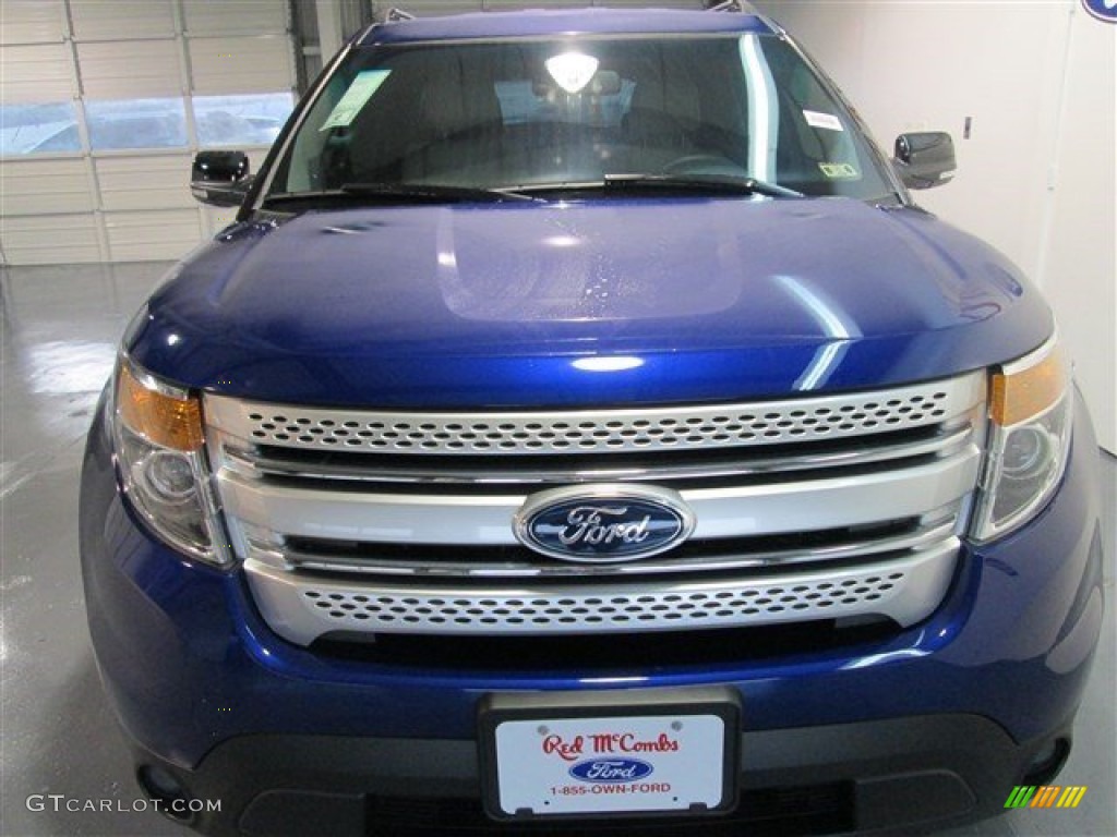 2015 Explorer XLT - Deep Impact Blue / Medium Light Stone photo #2