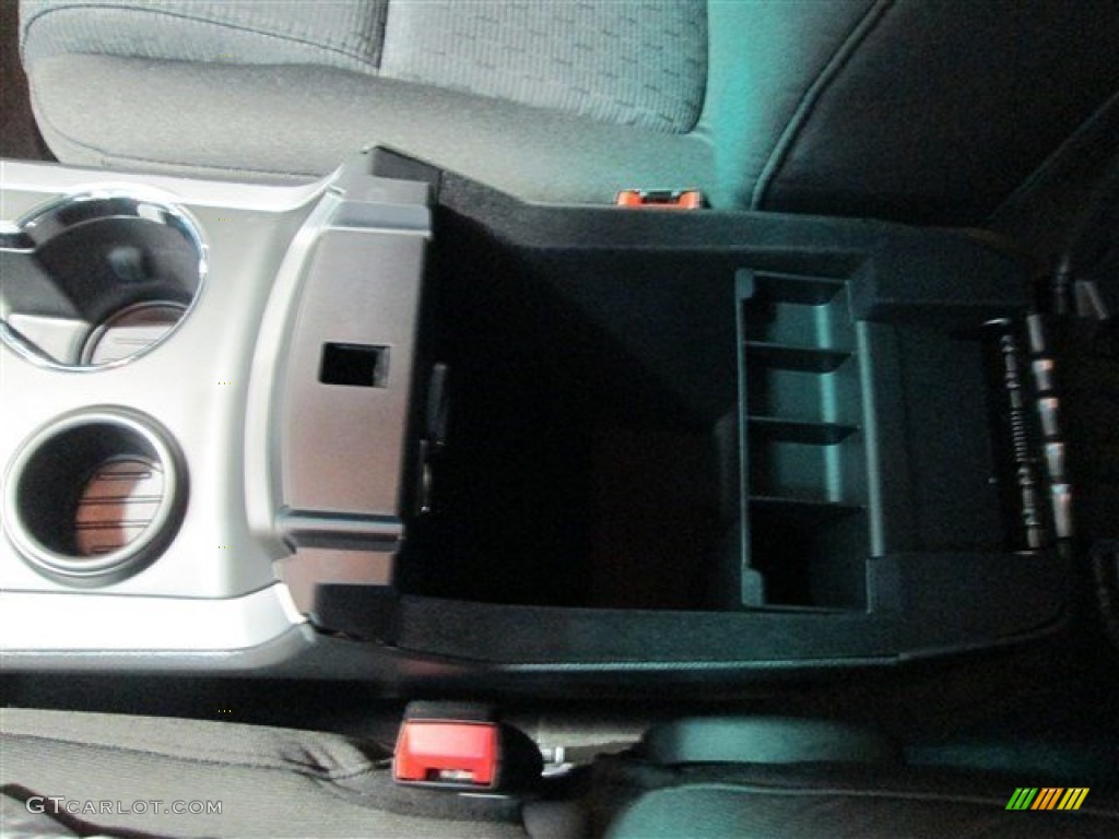 2015 Explorer XLT - Ingot Silver / Charcoal Black photo #24