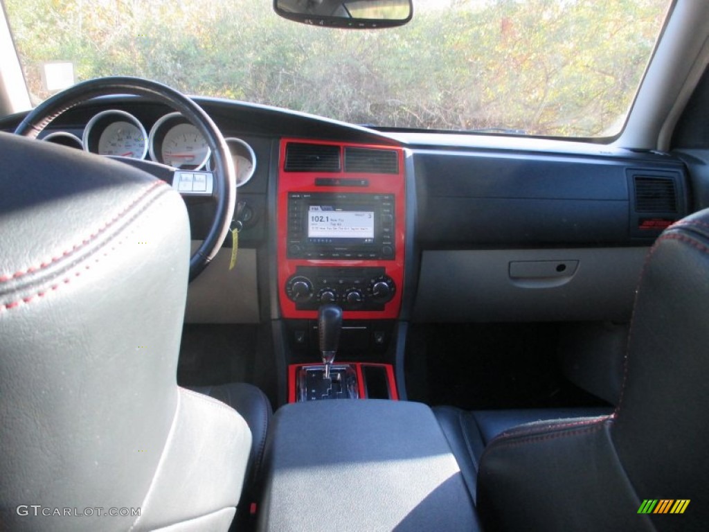 2006 Charger R/T Daytona - Inferno Red Crystal Pearl / Dark Slate Gray/Light Graystone photo #22