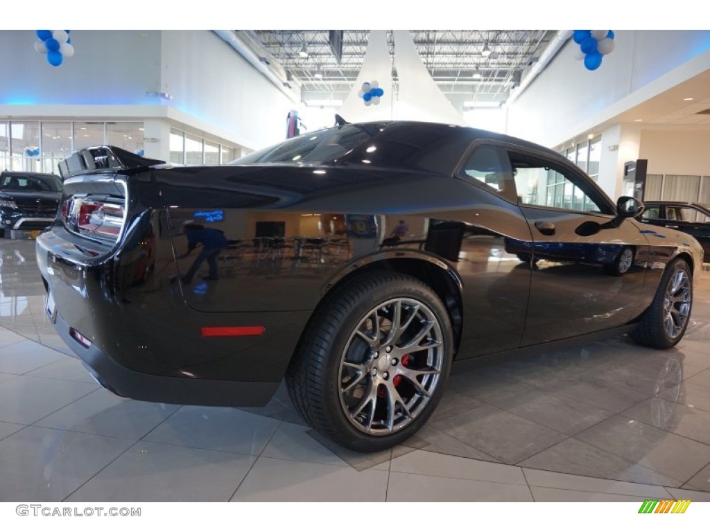 2015 Challenger SRT 392 - Pitch Black / Black photo #3