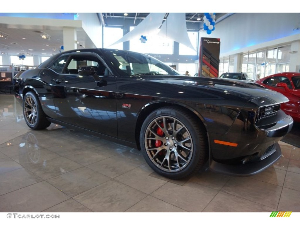 2015 Challenger SRT 392 - Pitch Black / Black photo #4