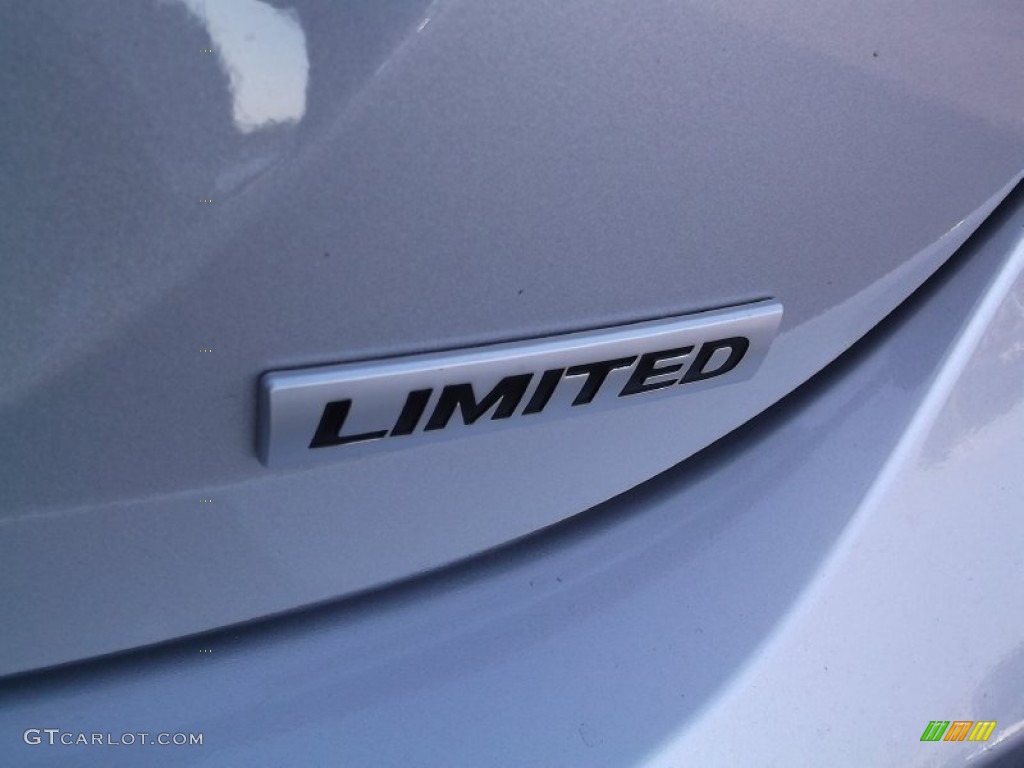 2015 Elantra Limited Sedan - Shimmering Air Silver / Black photo #8
