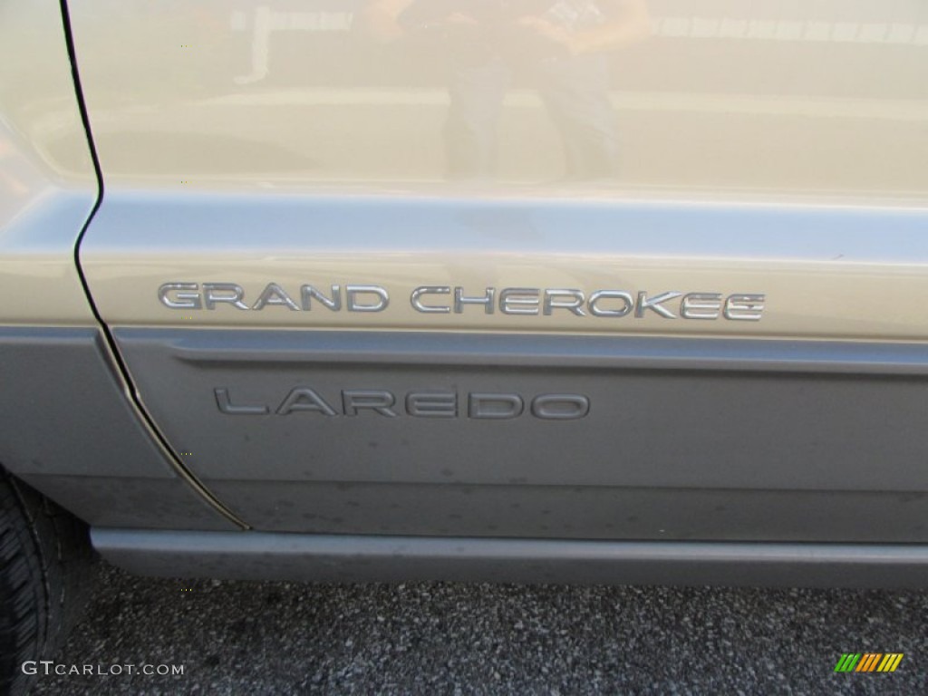 2001 Grand Cherokee Laredo 4x4 - Champagne Pearl / Sandstone photo #10