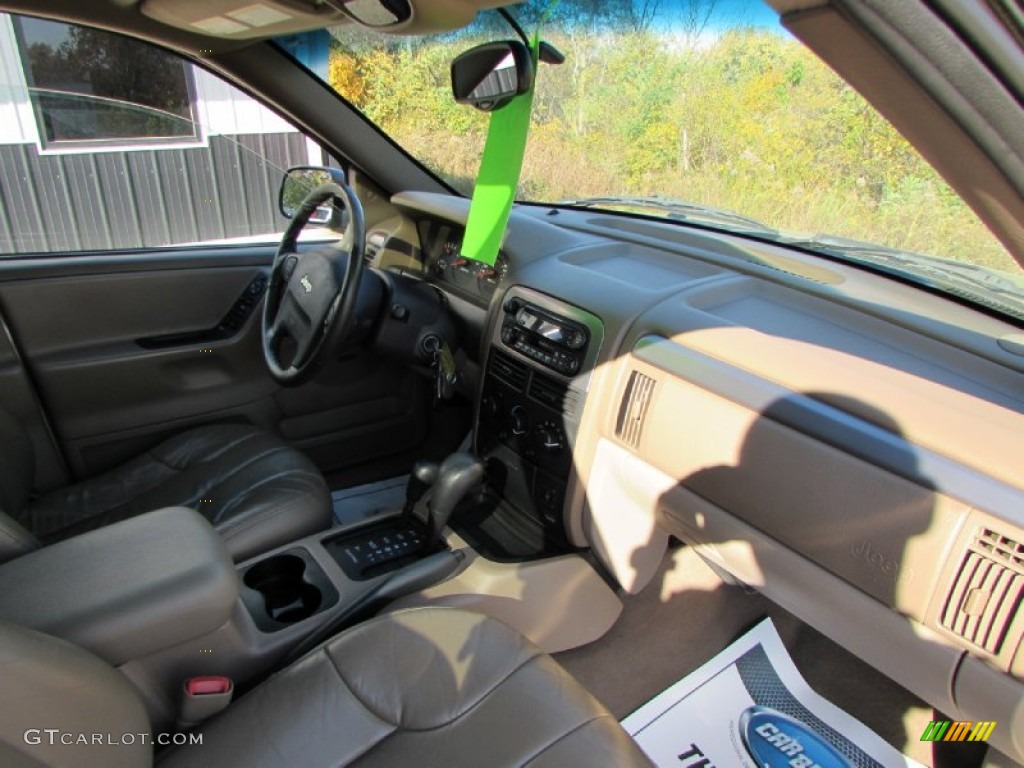 2001 Grand Cherokee Laredo 4x4 - Champagne Pearl / Sandstone photo #21