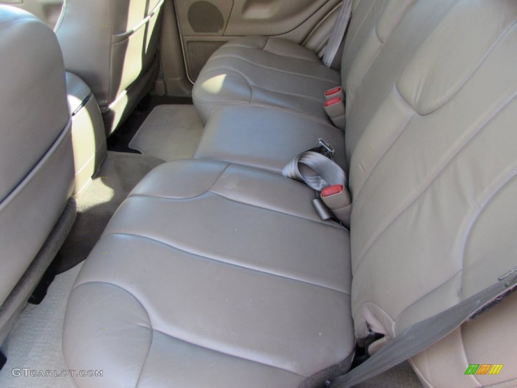 2001 Grand Cherokee Laredo 4x4 - Champagne Pearl / Sandstone photo #24