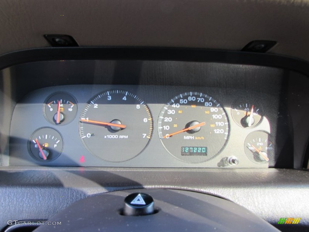 2001 Grand Cherokee Laredo 4x4 - Champagne Pearl / Sandstone photo #43