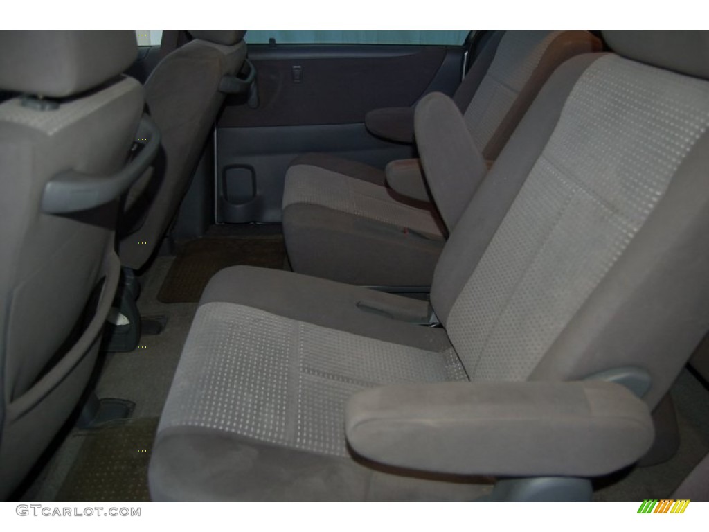 2005 MPV LX - Sunlight Silver Metallic / Gray photo #21