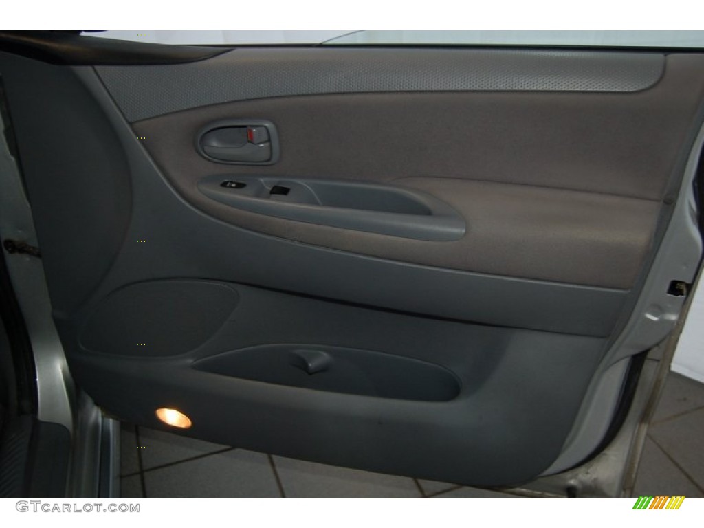 2005 MPV LX - Sunlight Silver Metallic / Gray photo #27
