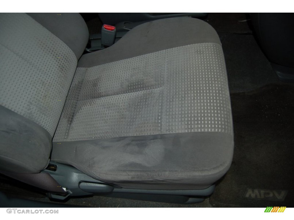 2005 MPV LX - Sunlight Silver Metallic / Gray photo #29