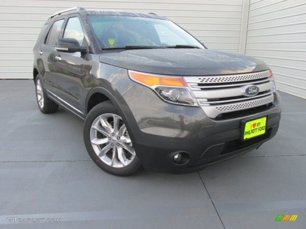 2015 Explorer XLT - Magnetic / Medium Light Stone photo #1