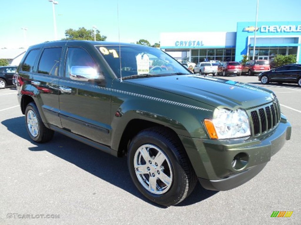 2007 Grand Cherokee Laredo - Jeep Green Metallic / Medium Slate Gray photo #11