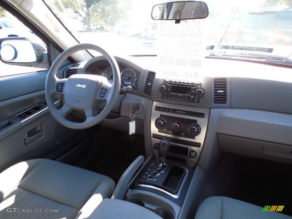 2007 Grand Cherokee Laredo - Jeep Green Metallic / Medium Slate Gray photo #12