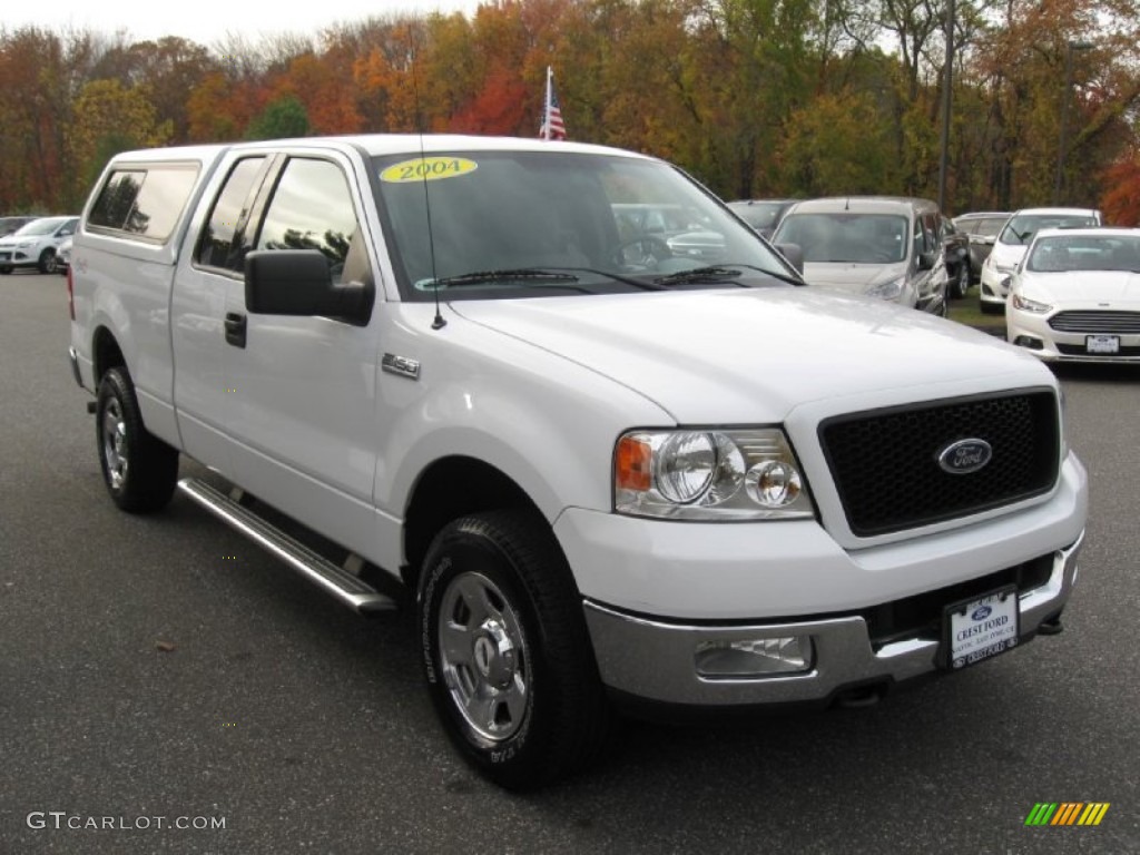 2004 F150 XLT SuperCab 4x4 - Oxford White / Medium/Dark Flint photo #1