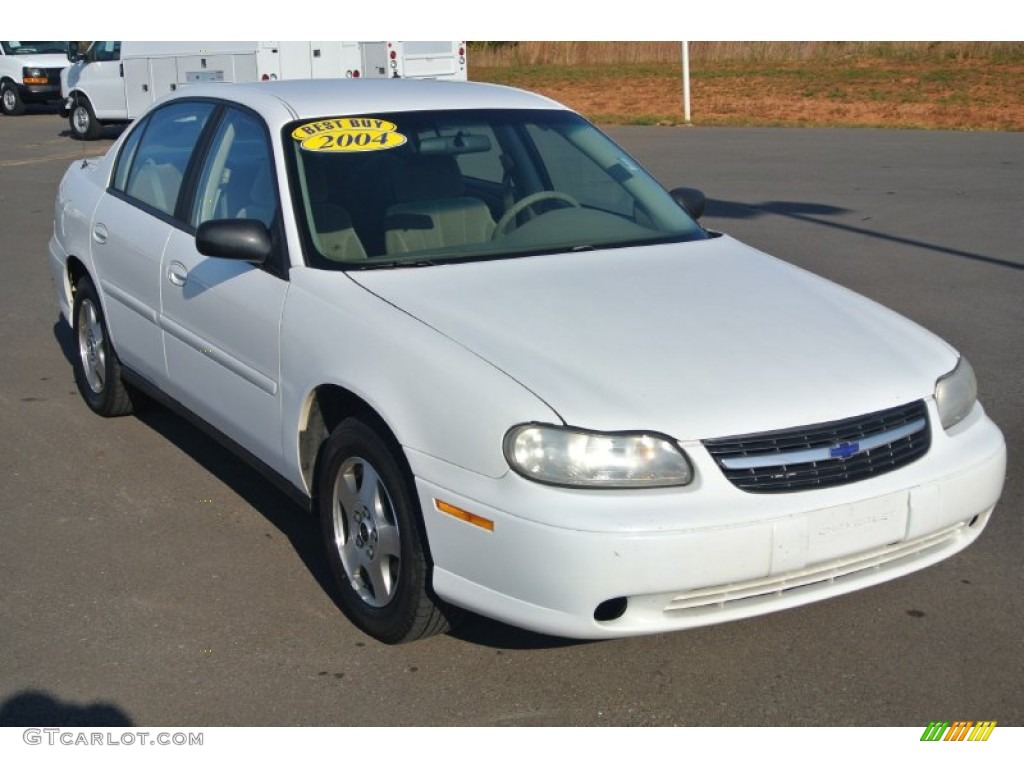 2004 Classic  - Summit White / Gray photo #1