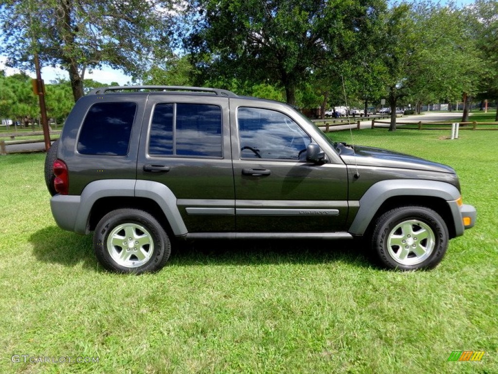 Dark Khaki Pearl 2006 Jeep Liberty CRD Sport 4x4 Exterior Photo #98612246