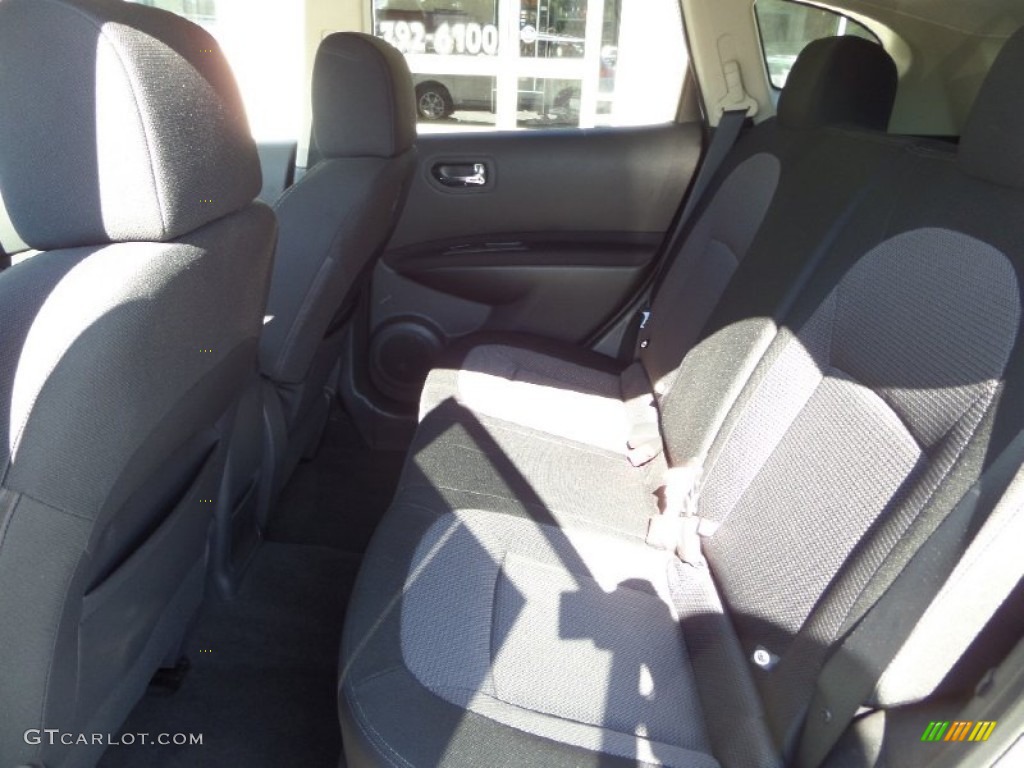 2011 Rogue SV - Silver Ice Metallic / Gray photo #12