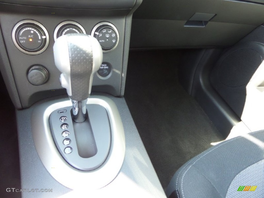 2011 Rogue SV - Silver Ice Metallic / Gray photo #19