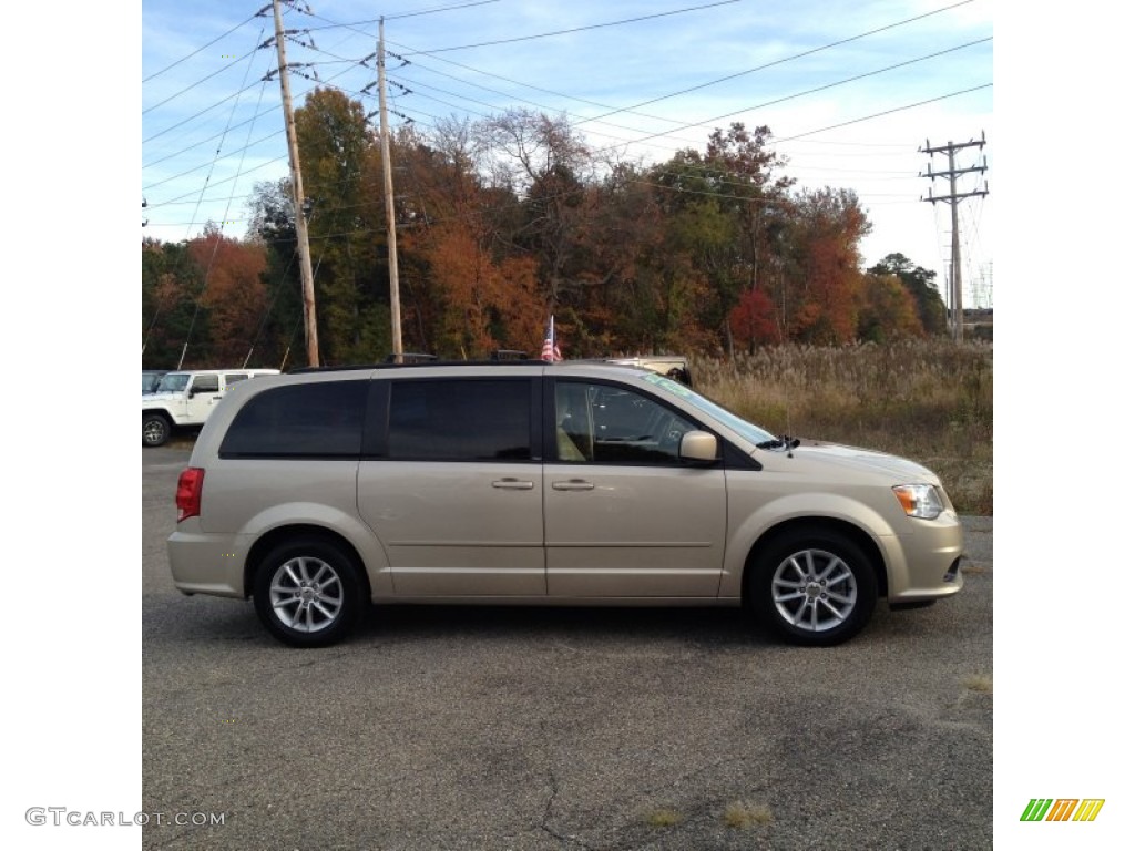 2014 Grand Caravan SXT - Cashmere Pearl / Black/Sandstorm photo #5