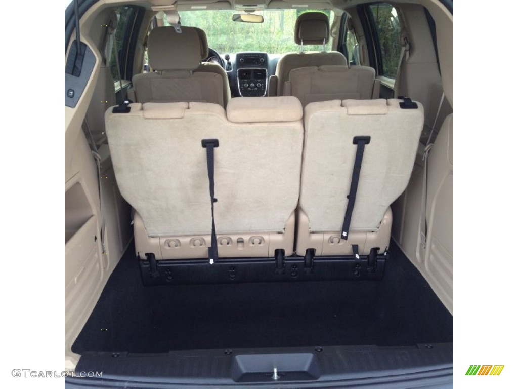 2014 Grand Caravan SXT - Cashmere Pearl / Black/Sandstorm photo #9