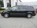 2009 Brilliant Black Crystal Pearl Chrysler Town & Country Touring  photo #10