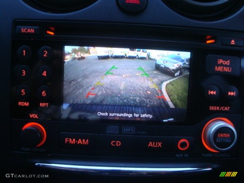 2011 Rogue SV AWD - Gotham Gray Metallic / Black photo #25