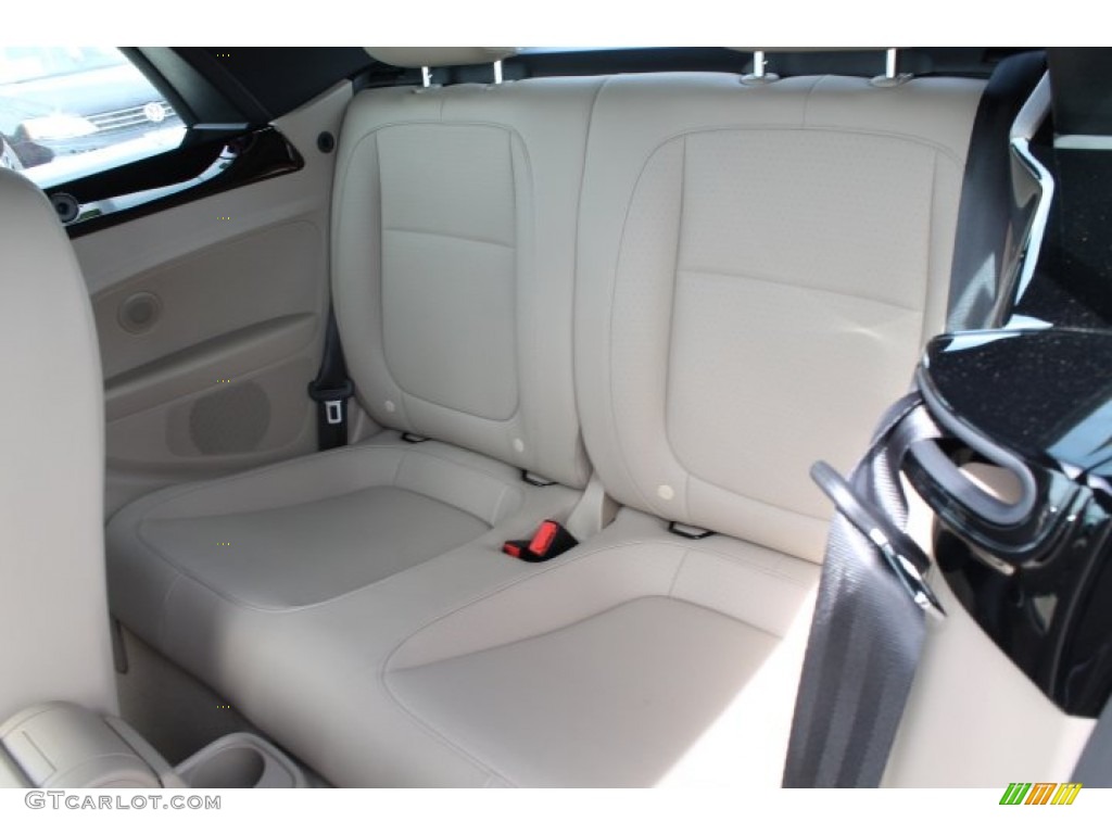 2015 Volkswagen Beetle R Line 2.0T Convertible Rear Seat Photo #98627049
