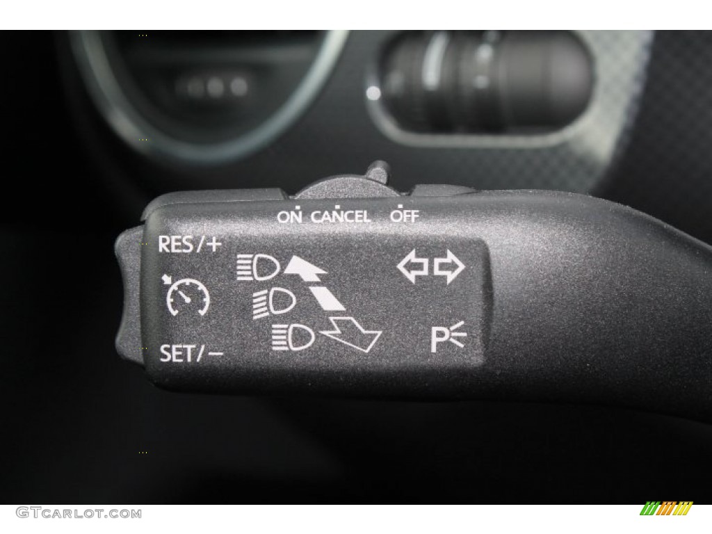 2015 Volkswagen Beetle R Line 2.0T Controls Photos