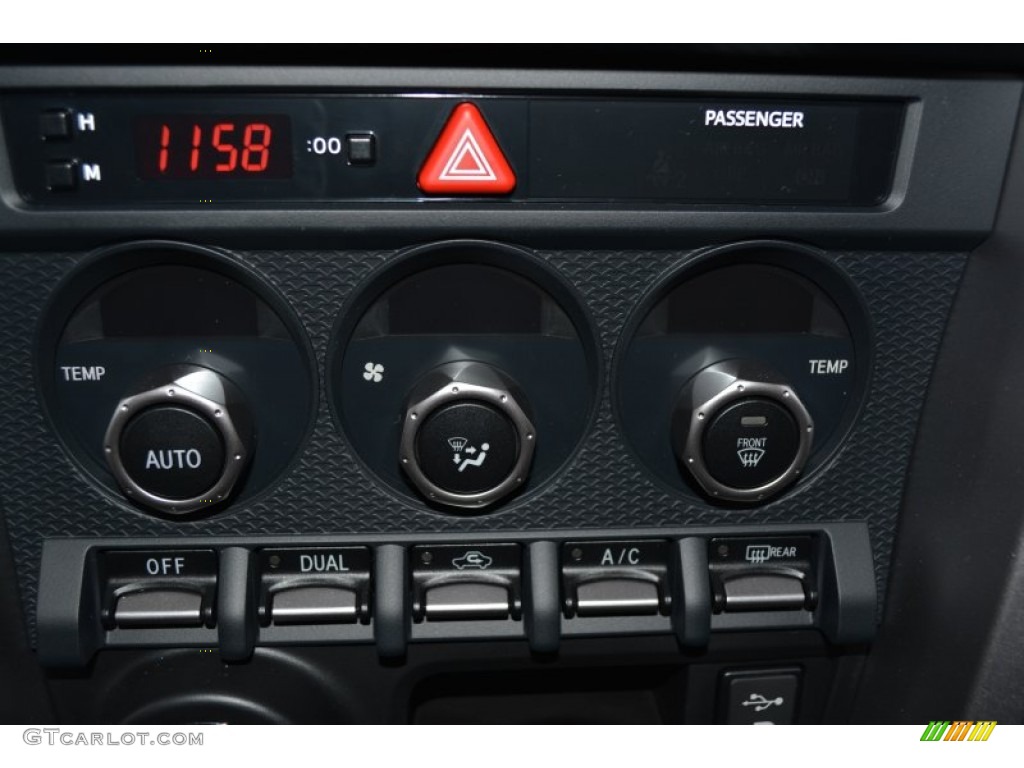 2015 Scion FR-S Release Series 1.0 Controls Photo #98632818