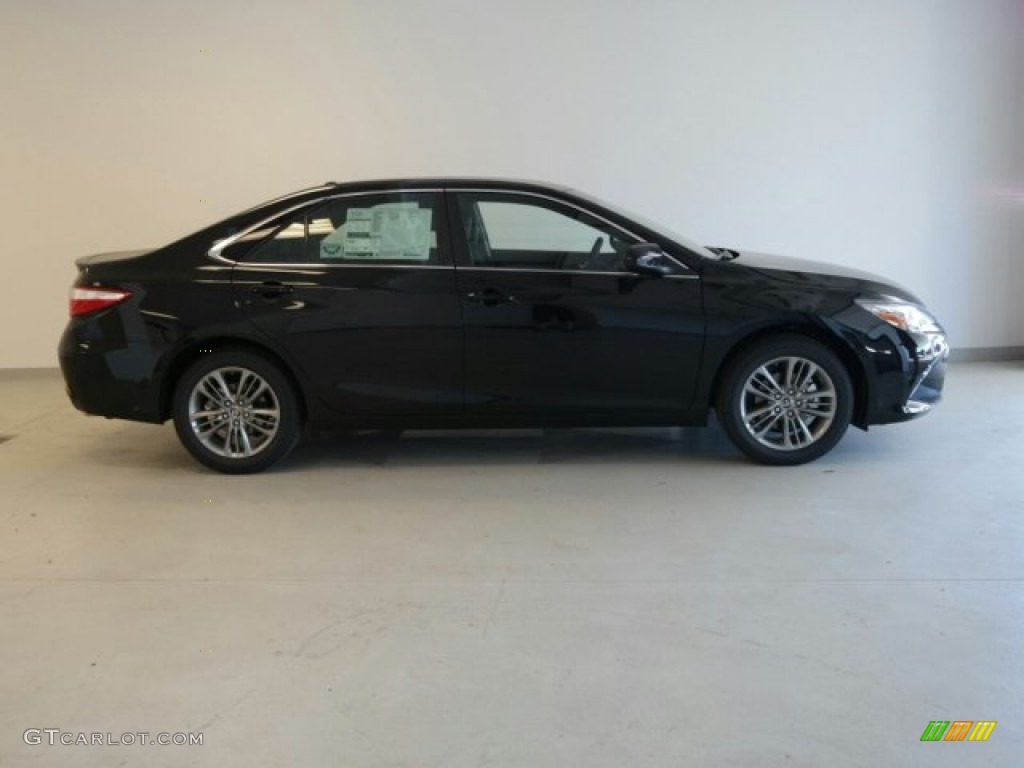 2015 Camry SE - Attitude Black Metallic / Black photo #1