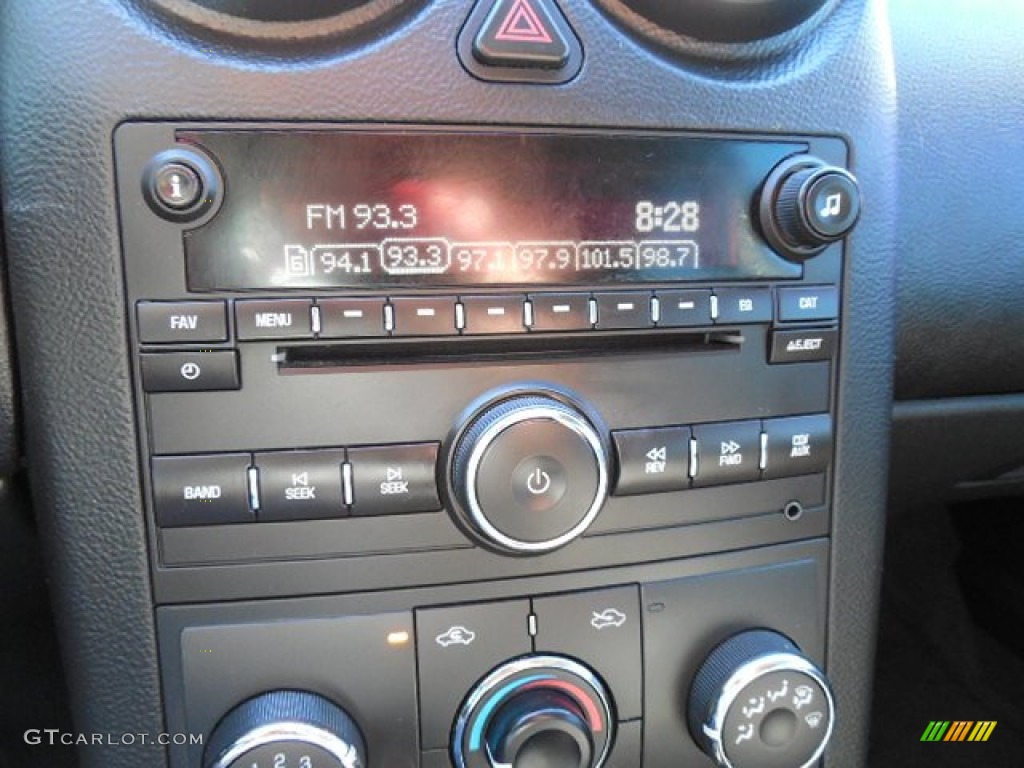 2010 G6 Sedan - Summit White / Ebony photo #19